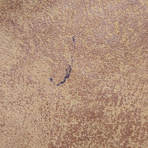 Shyanne Women's Crop Faux Leather Zip Jacket in size Medium - Picture 4 of 7